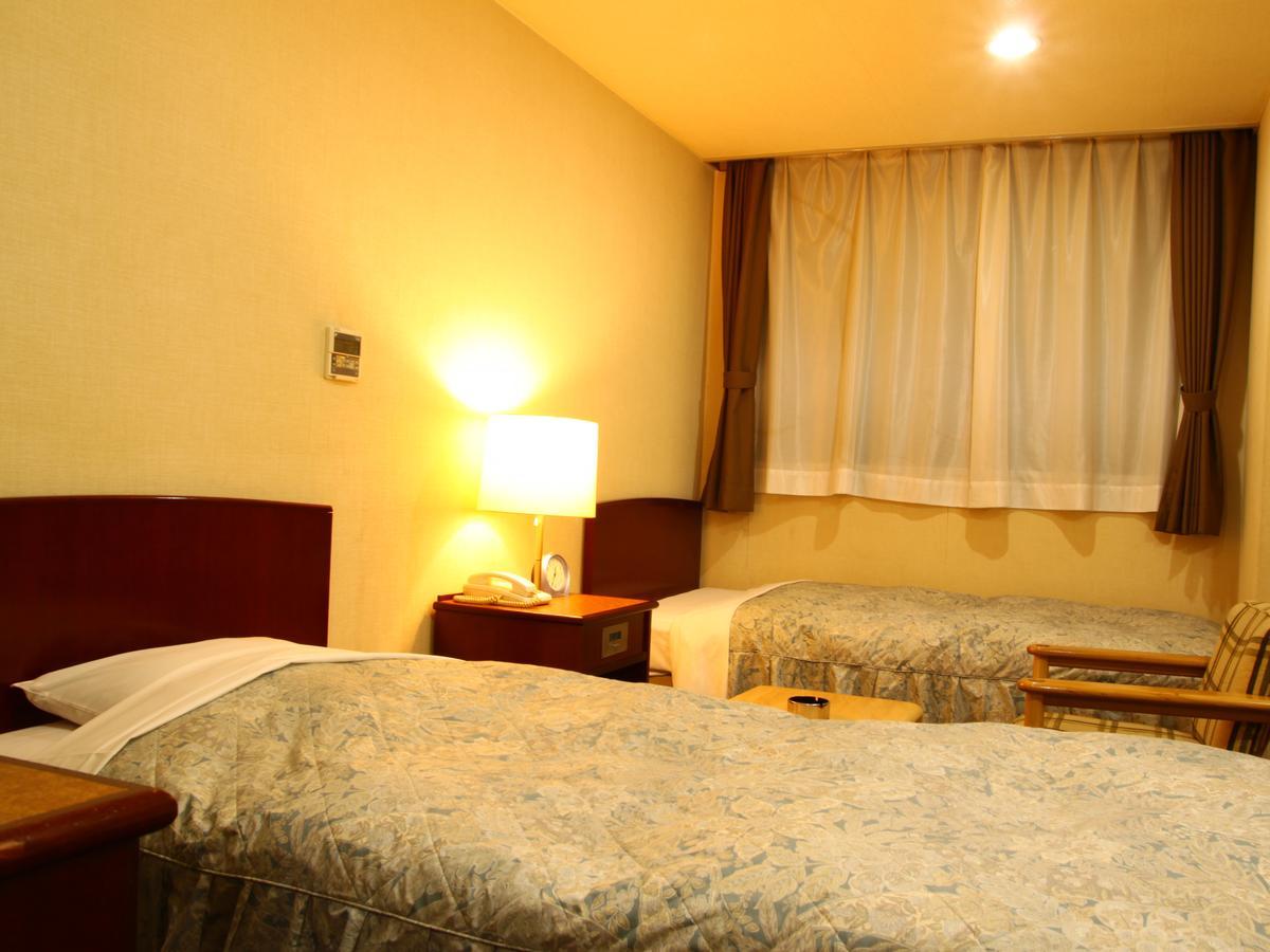 Business Hotel Serikawa Hikone Bagian luar foto