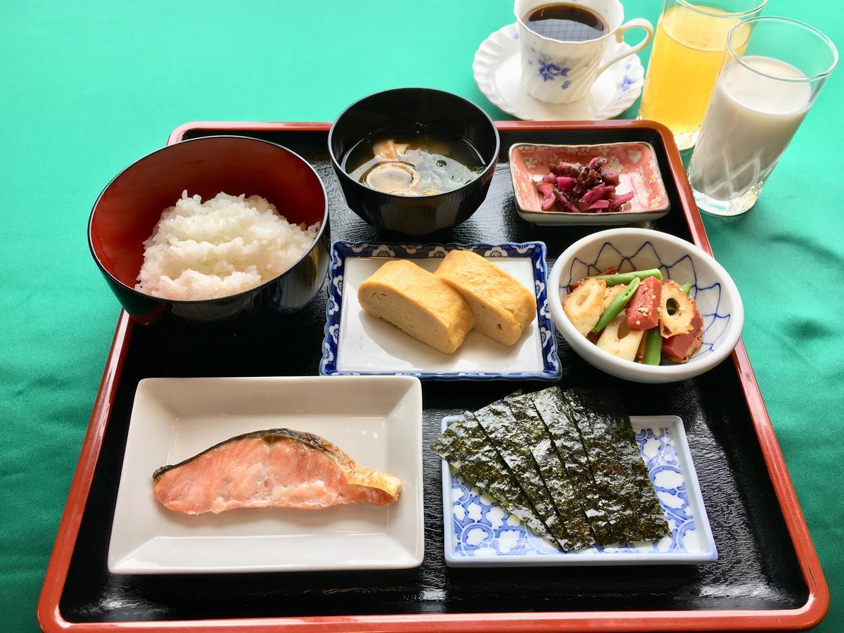 Business Hotel Serikawa Hikone Bagian luar foto