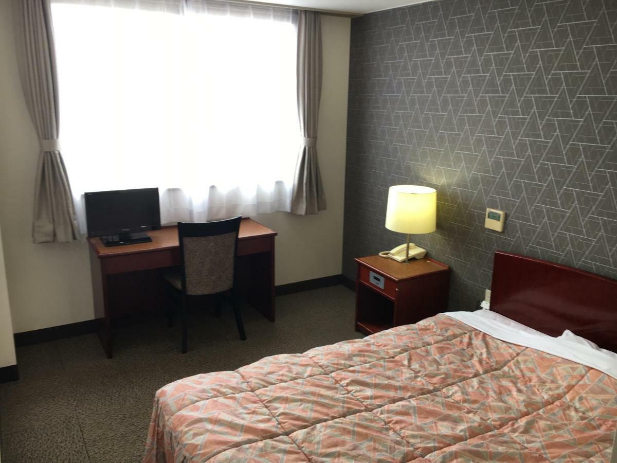 Business Hotel Serikawa Hikone Bagian luar foto
